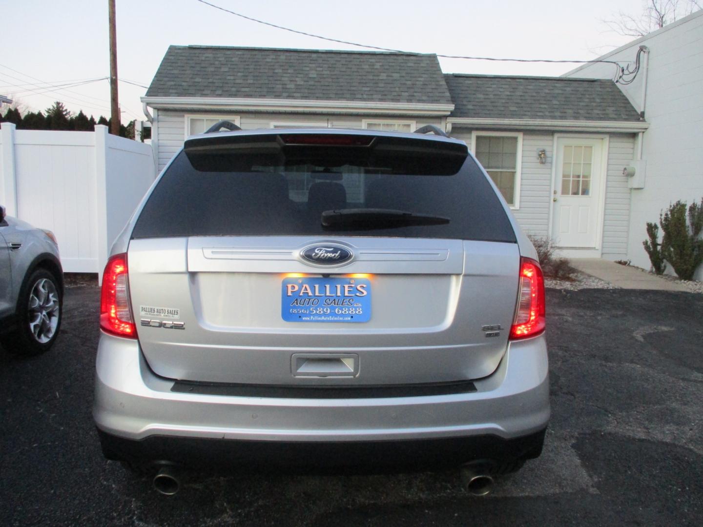 2011 SILVER Ford Edge (2FMDK4JC7BB) , AUTOMATIC transmission, located at 540a Delsea Drive, Sewell, NJ, 08080, (856) 589-6888, 39.752560, -75.111206 - Photo#5